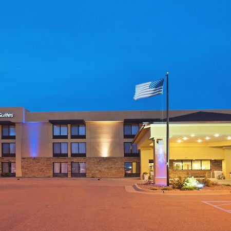 Holiday Inn Express Hotel & Suites Colby, An Ihg Hotel Dış mekan fotoğraf