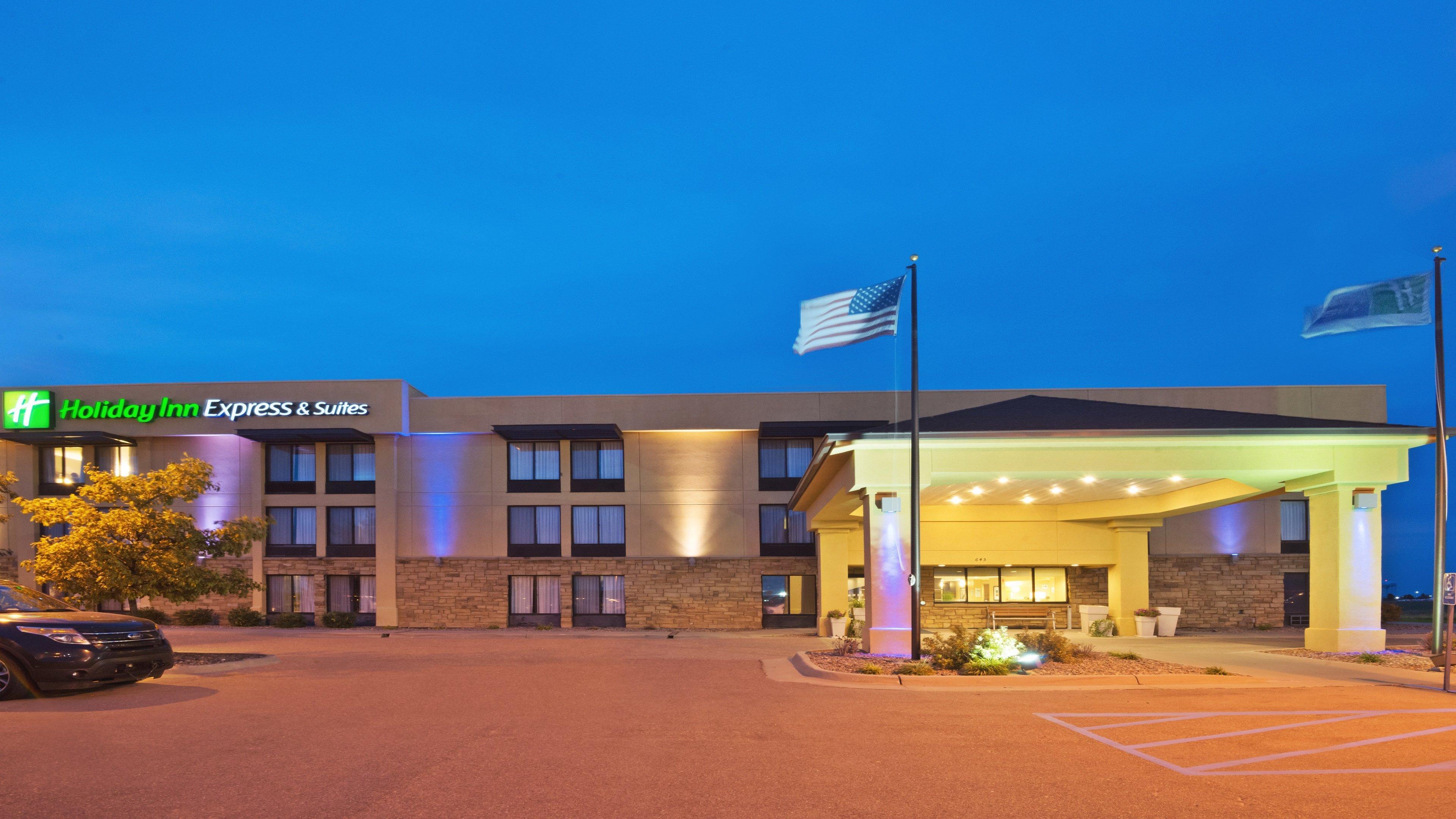 Holiday Inn Express Hotel & Suites Colby, An Ihg Hotel Dış mekan fotoğraf